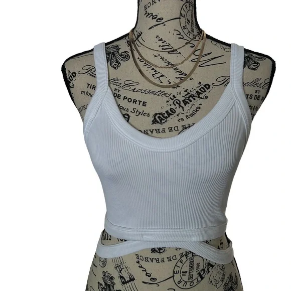 Brand New Ribbed Crop Top With Cut Outs - Picture 1 of 6